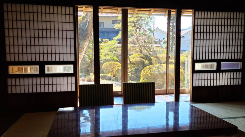 昭和初期の生活様式を残した古民家ハウススタジオ｜まきのした住宅