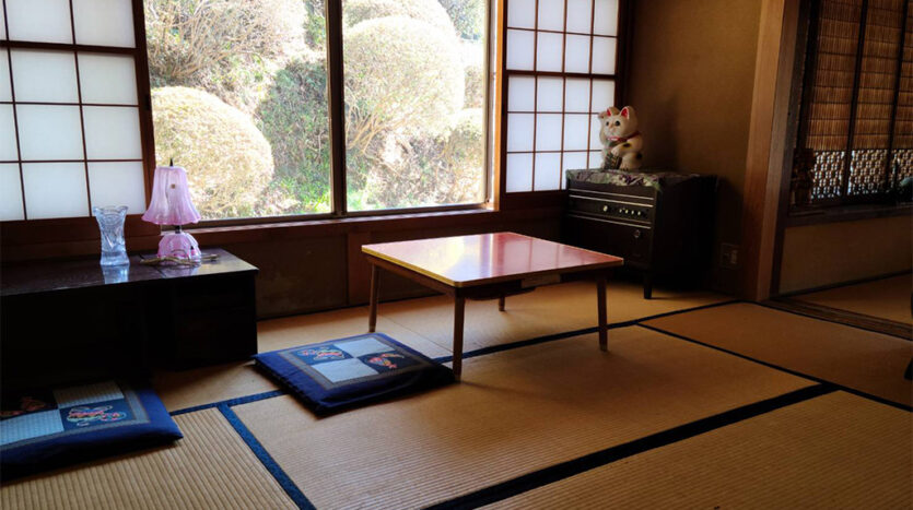 昭和初期の生活様式を残した古民家ハウススタジオ｜まきのした住宅
