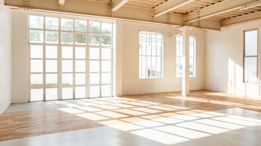 自然光が降り注ぐ新木場の大型スタジオ｜Studio Grand Bois