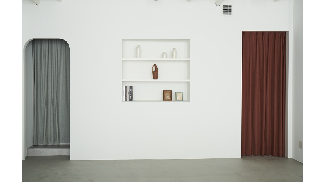 7.アクセントになるカラーカーテン