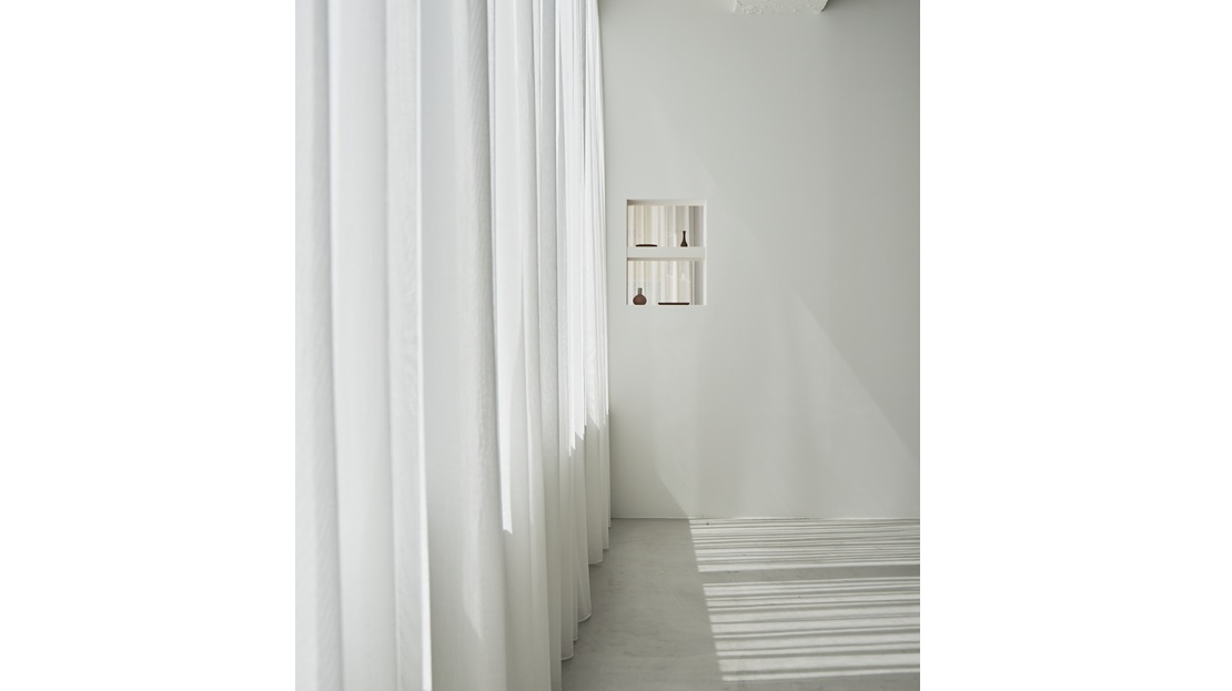 8.南向きの窓から入る自然光